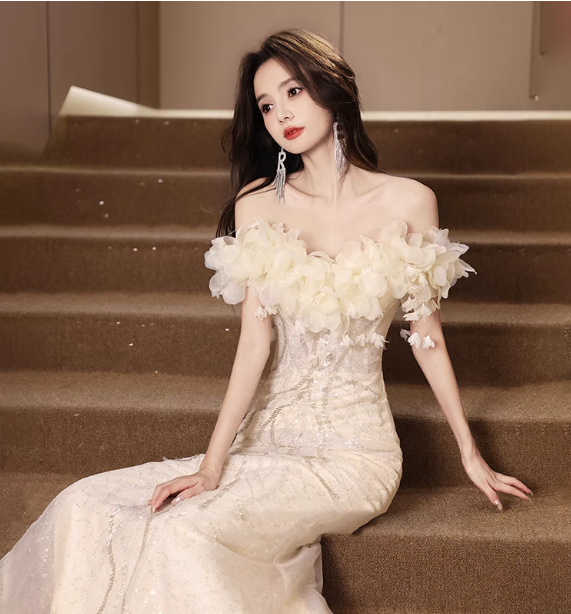 Elegant Off-White Mermaid Off-The-Shoulder 3D Floral Sequined Sheer Tulle Long Classy Prom Dress