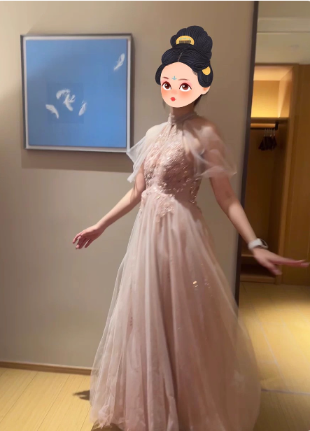 Elegant Pink A-Line Halter Tulle Long Classy Prom Dress Secondary image