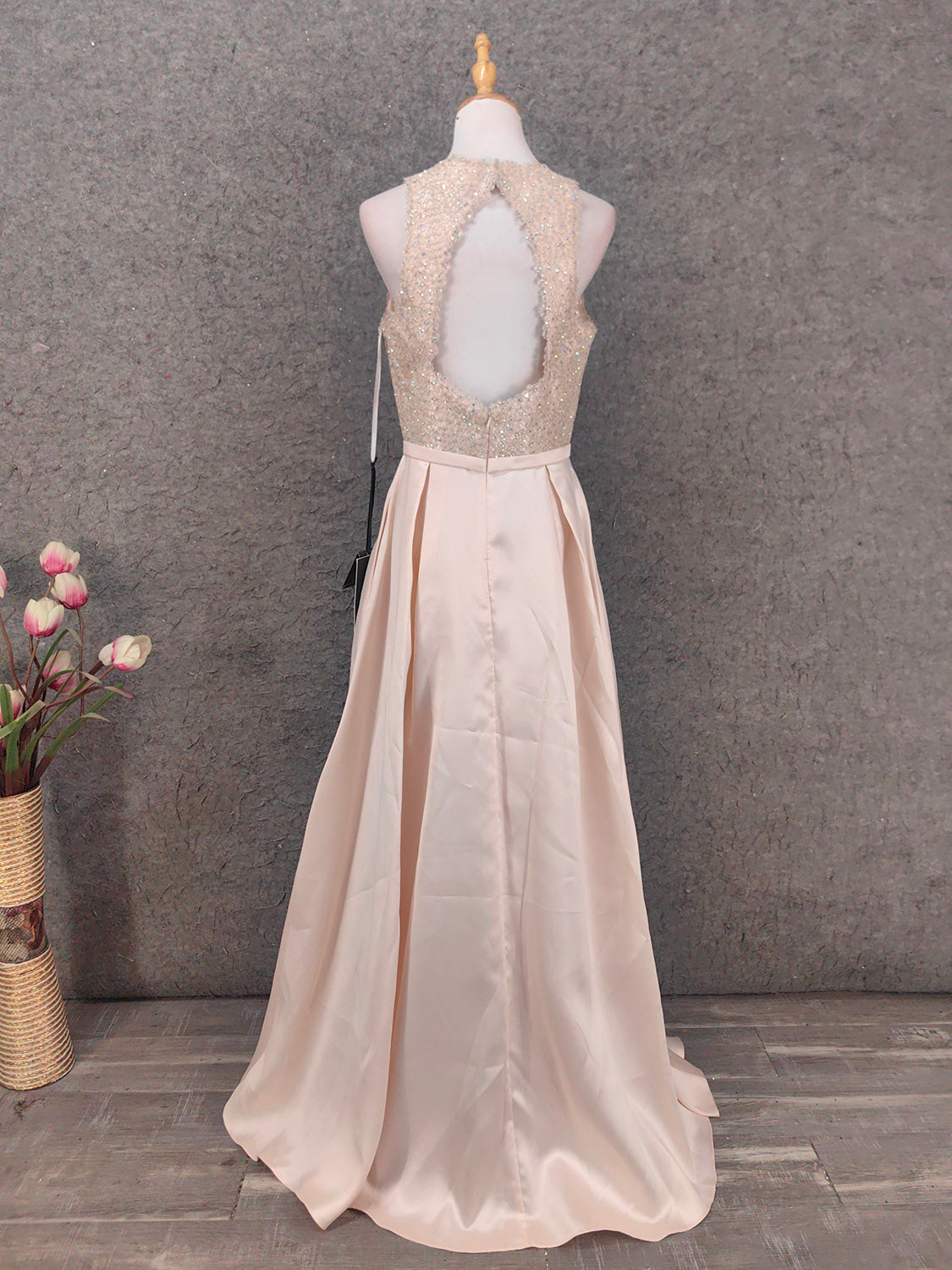 Elegant Pink Halter Neck V-Neck Rhinestone Lace Satin Long Classy Prom Dress