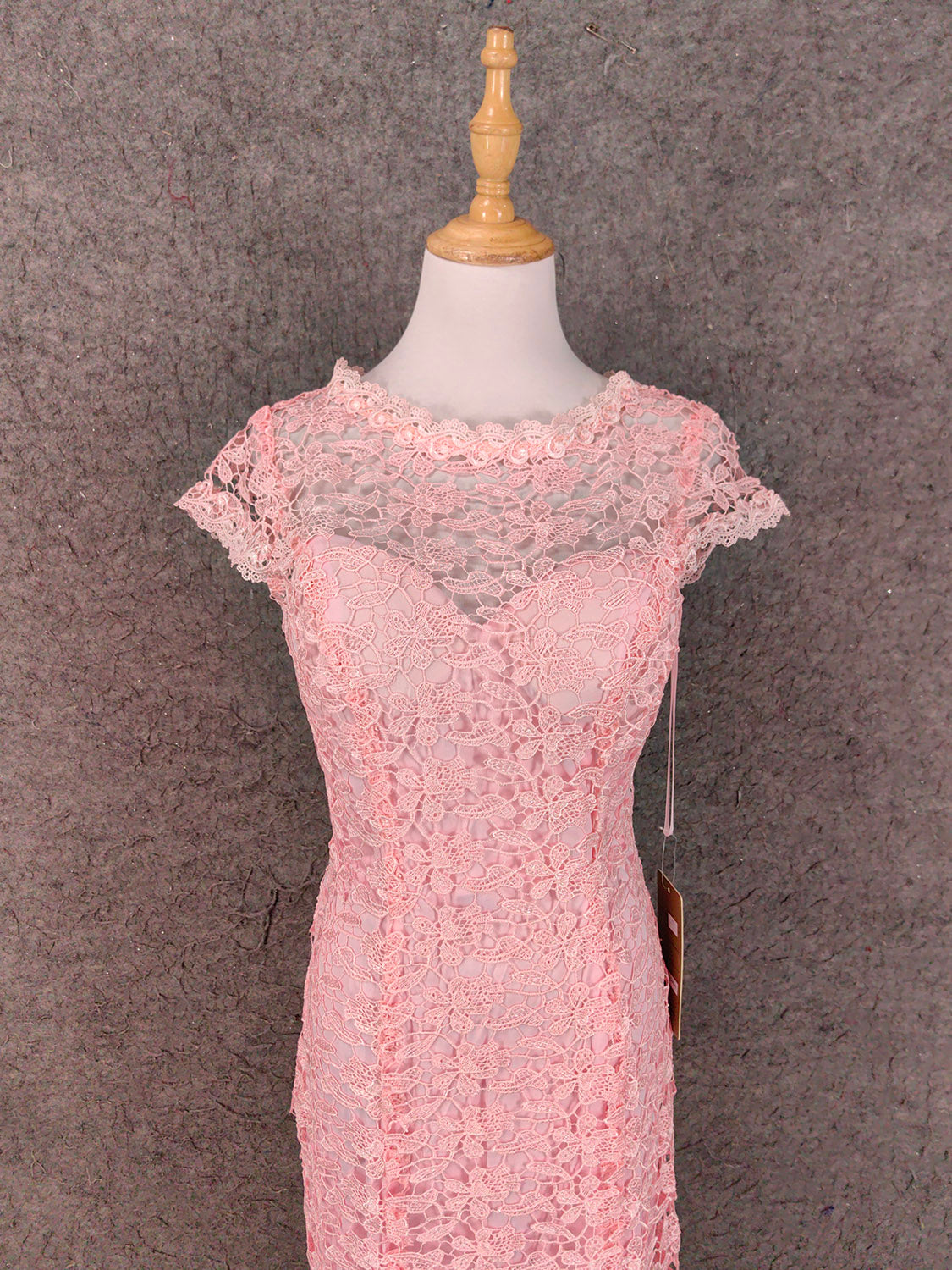 Elegant Pink Mermaid Short Sleeve Crew Neck Cutout Lace Long Classy Prom Dress Secondary image