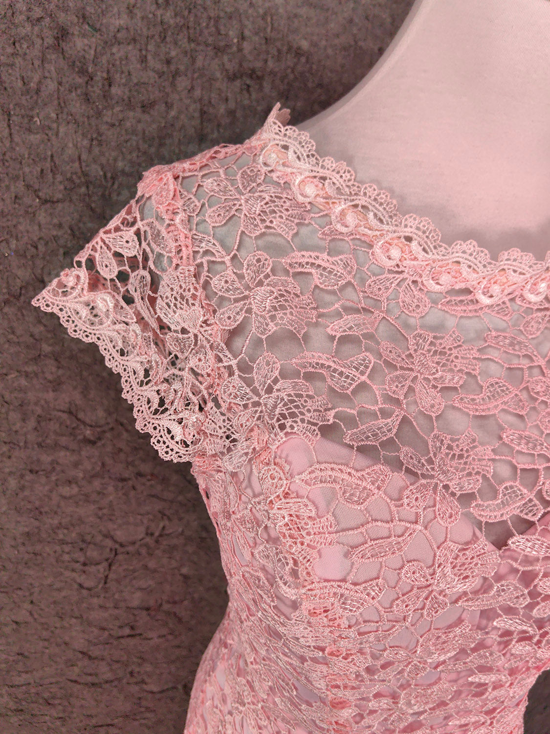Elegant Pink Mermaid Short Sleeve Crew Neck Cutout Lace Long Classy Prom Dress