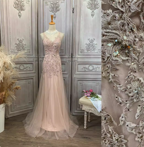 Elegant Pink Mermaid V-Neck Lace Embroidery Tulle Long Classy Prom Dress