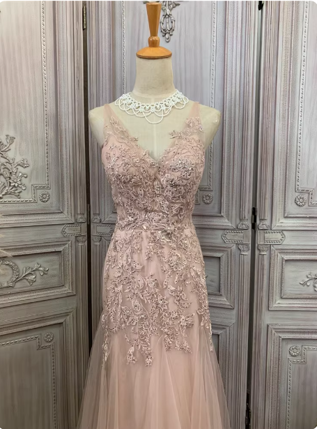 Elegant Pink Mermaid V-Neck Lace Embroidery Tulle Long Classy Prom Dress
