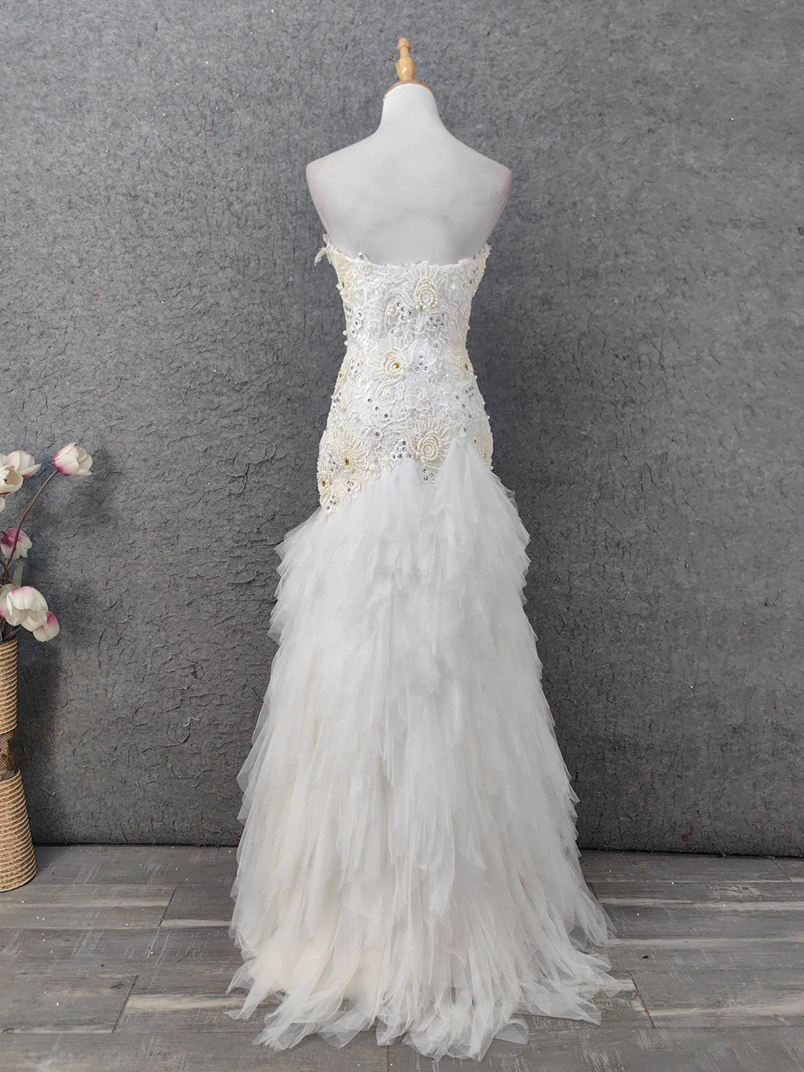 Elegant Pure White Sweetheart Neck Pearl Lace Tulle Long Classy Prom Dress