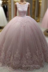 Elegant Quinceanera Dress Tulle Ball Gown Appliques