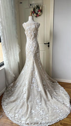 Elegant Retro Ivory Mermaid V-Neck Halter Lace Train Classy Prom Dress Wedding Dress