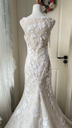 Elegant Retro Ivory Mermaid V-Neck Halter Lace Train Classy Prom Dress Wedding Dress