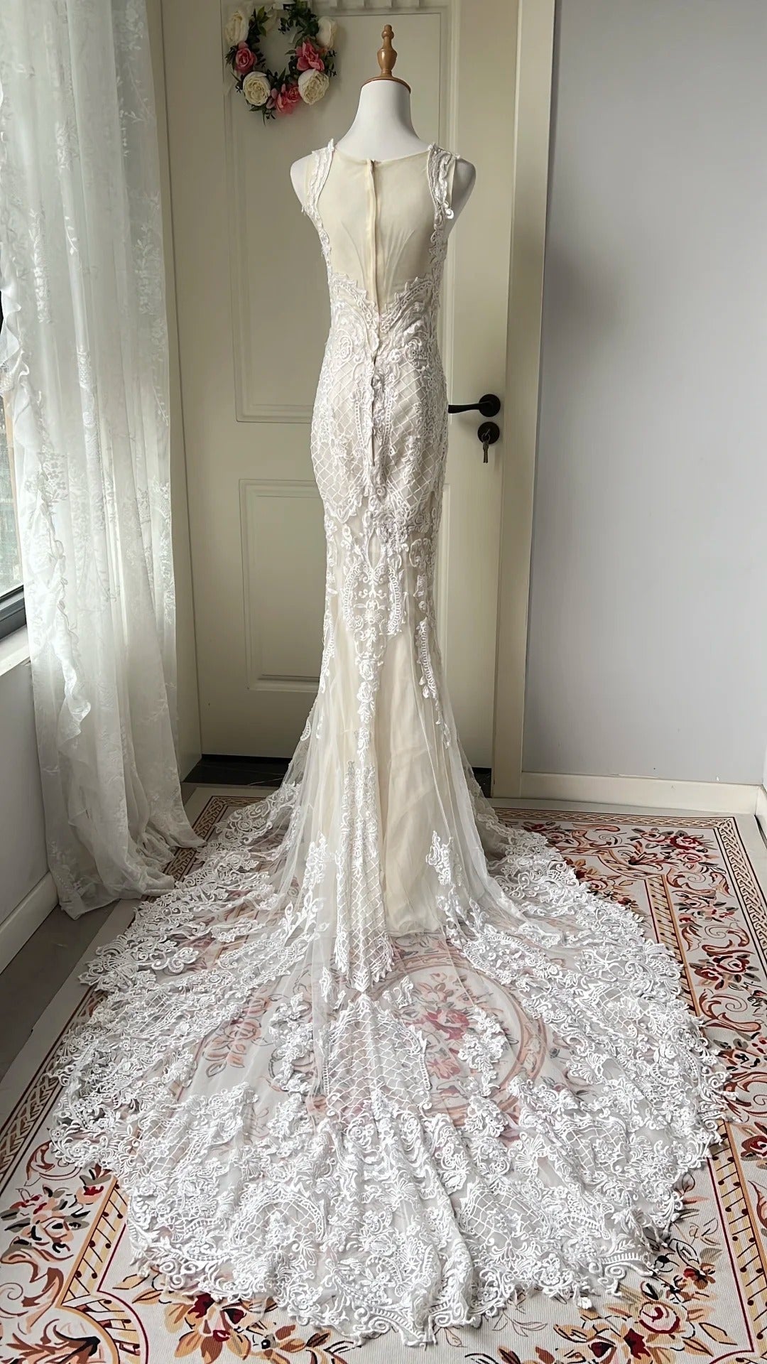Elegant Retro White Mermaid Round Neck Lace Train Classy Prom Dress Wedding Dress