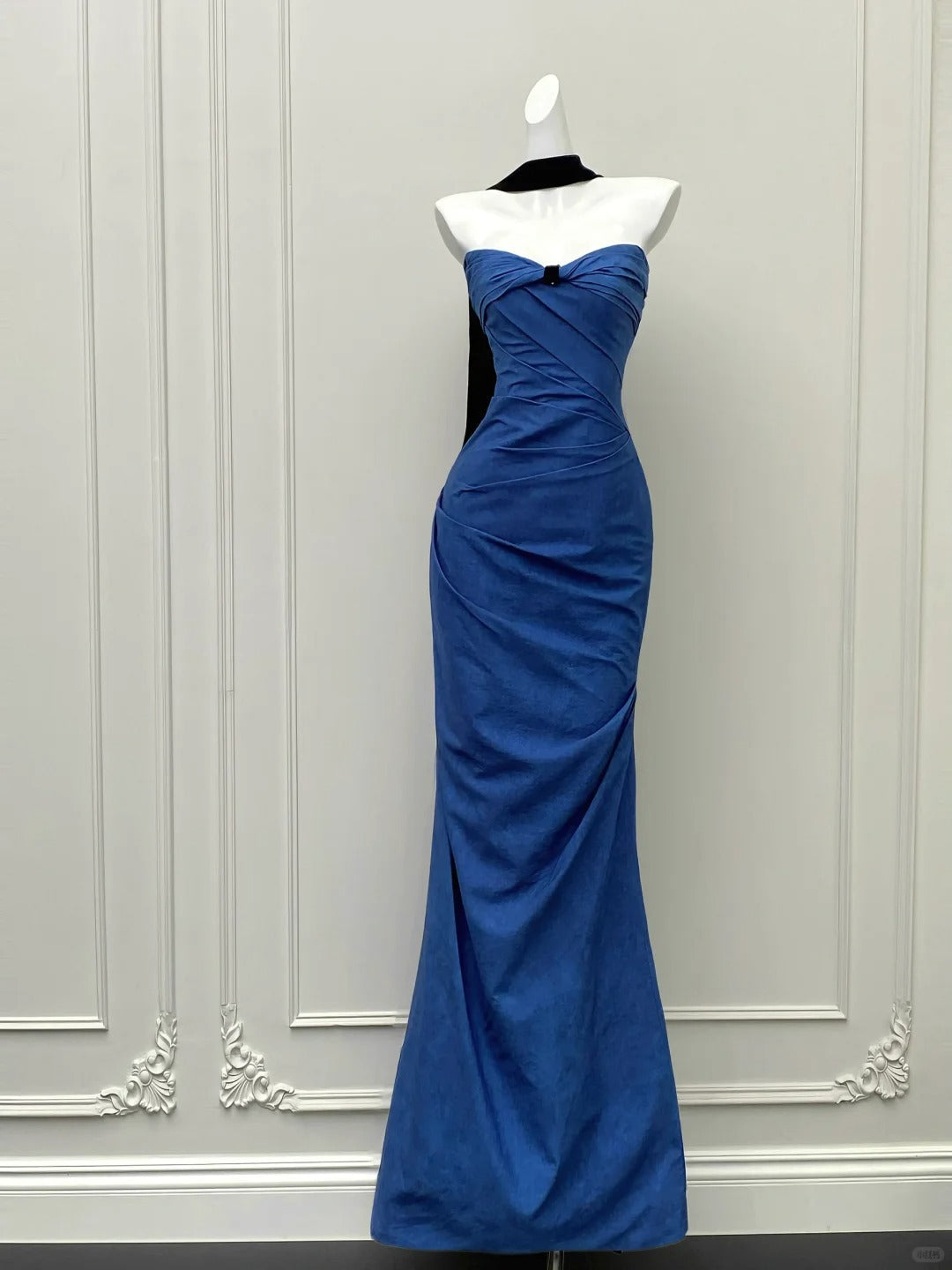 Elegant Royal Blue Mermaid Strapless Pleated Long Classy Prom Dress