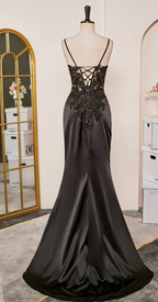 Elegant Black Spaghetti Straps Classy Evening Dress Satin Sheath Long Classy Prom Dress With Slits