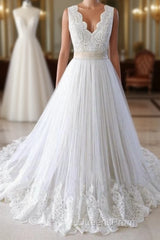 Elegant V-neck Lace Tulle A-line Wedding Dress