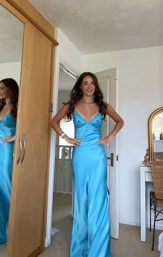 Elegant V-Neck Spaghetti Memriad Long Classy Prom Dress