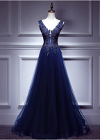 Elegant Vintage Navy Blue V-Neck Lace Embroidery Tulle Long Classy Prom Dress