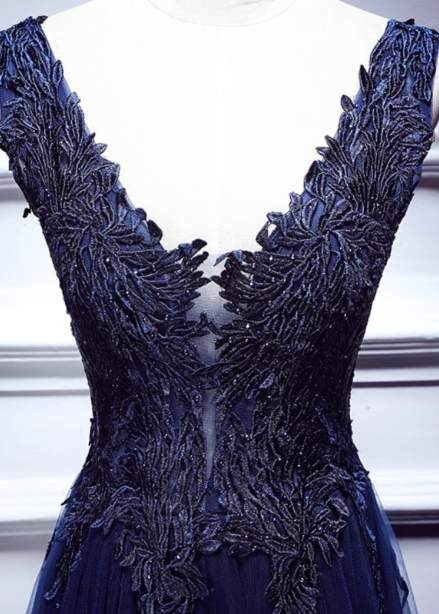 Elegant Vintage Navy Blue V-Neck Lace Embroidery Tulle Long Classy Prom Dress