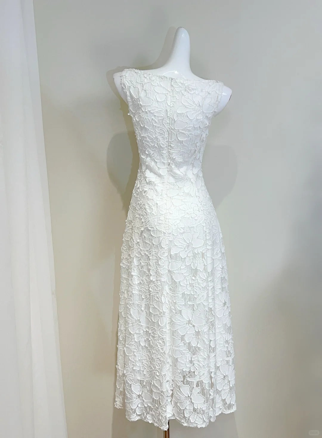 Elegant White A-Line Round Neck Lace Pattern Classy Prom Dress Bridesmaid Dress