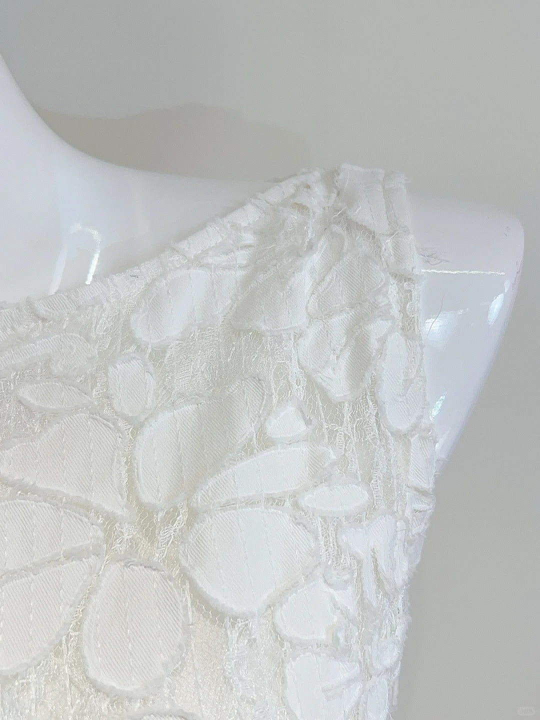 Elegant White A-Line Round Neck Lace Pattern Classy Prom Dress Bridesmaid Dress