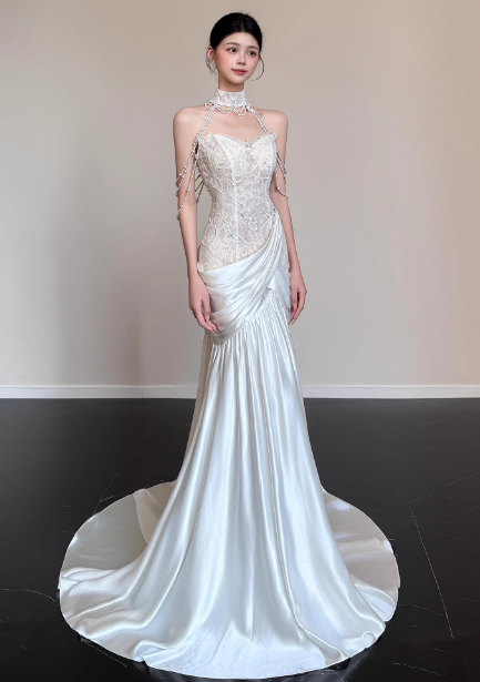 Elegant White Mermaid Halter Neck Lace Satin Train Wedding Dress Main image