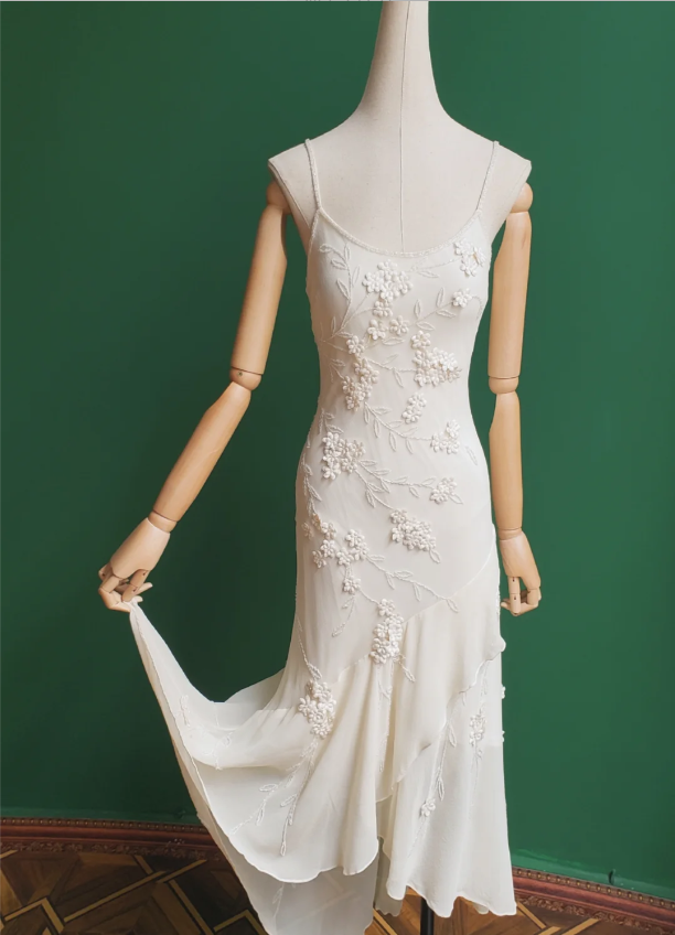 Elegant White Mermaid Spaghetti Strap U-Neck 3D Foral Embroidery Chiffon Classy Prom Dress