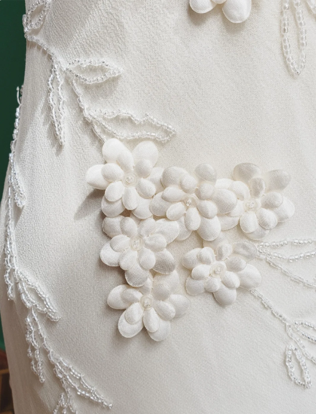 Elegant White Mermaid Spaghetti Strap U-Neck 3D Foral Embroidery Chiffon Classy Prom Dress
