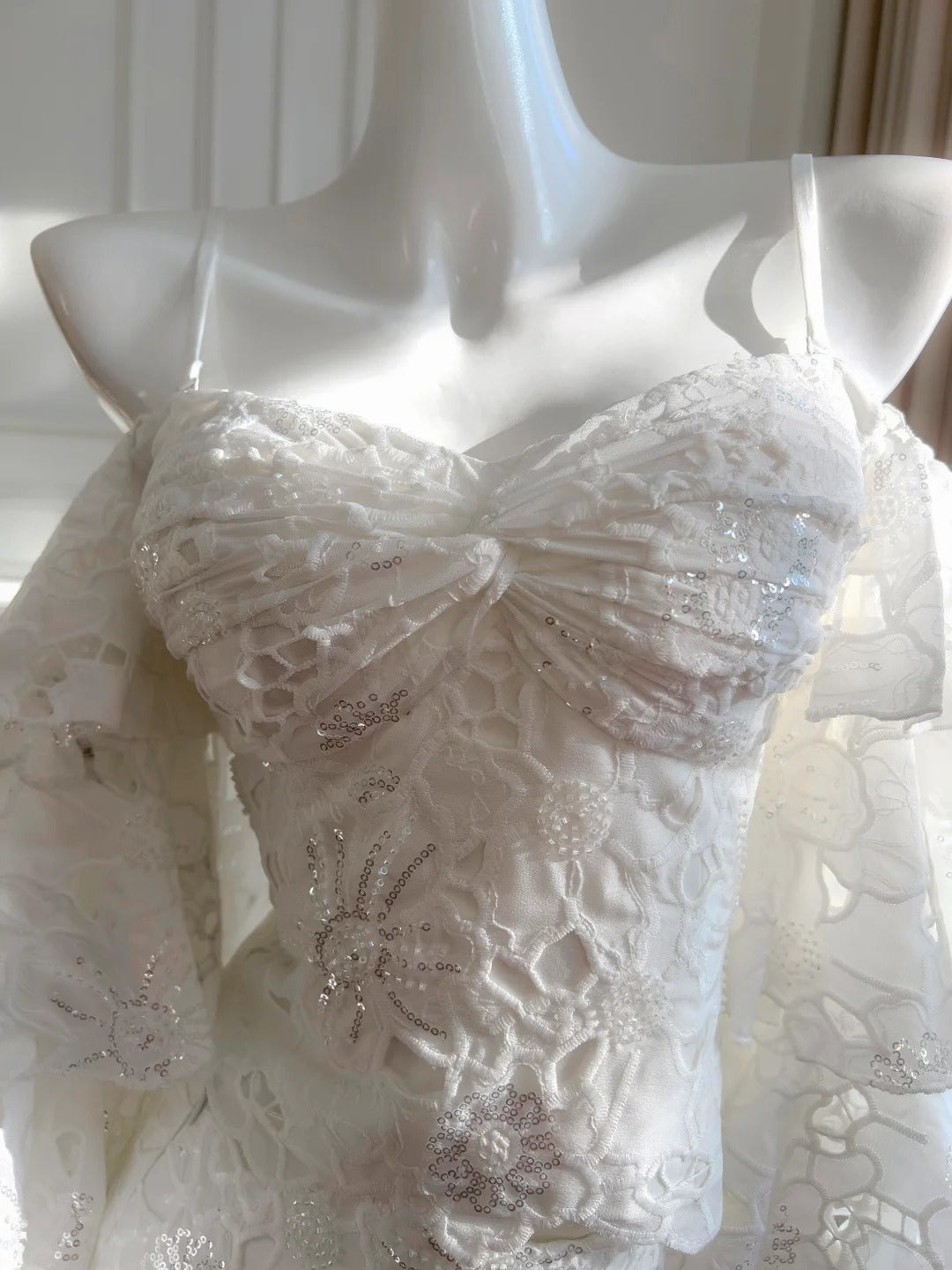 Elegant White Mermaid Strapless Off-The-Shoulder Lace Long Classy Prom Dress