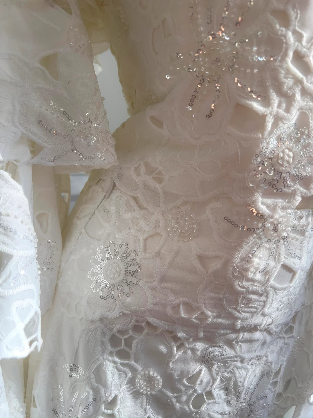 Elegant White Mermaid Strapless Off-The-Shoulder Lace Long Classy Prom Dress
