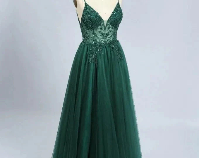 Emerald Green Beautiful V Neck Exquisite Beading Spaghetti Straps Long Tulle Handmade Custom Ball Gown Classy Evening Dress Party Dress