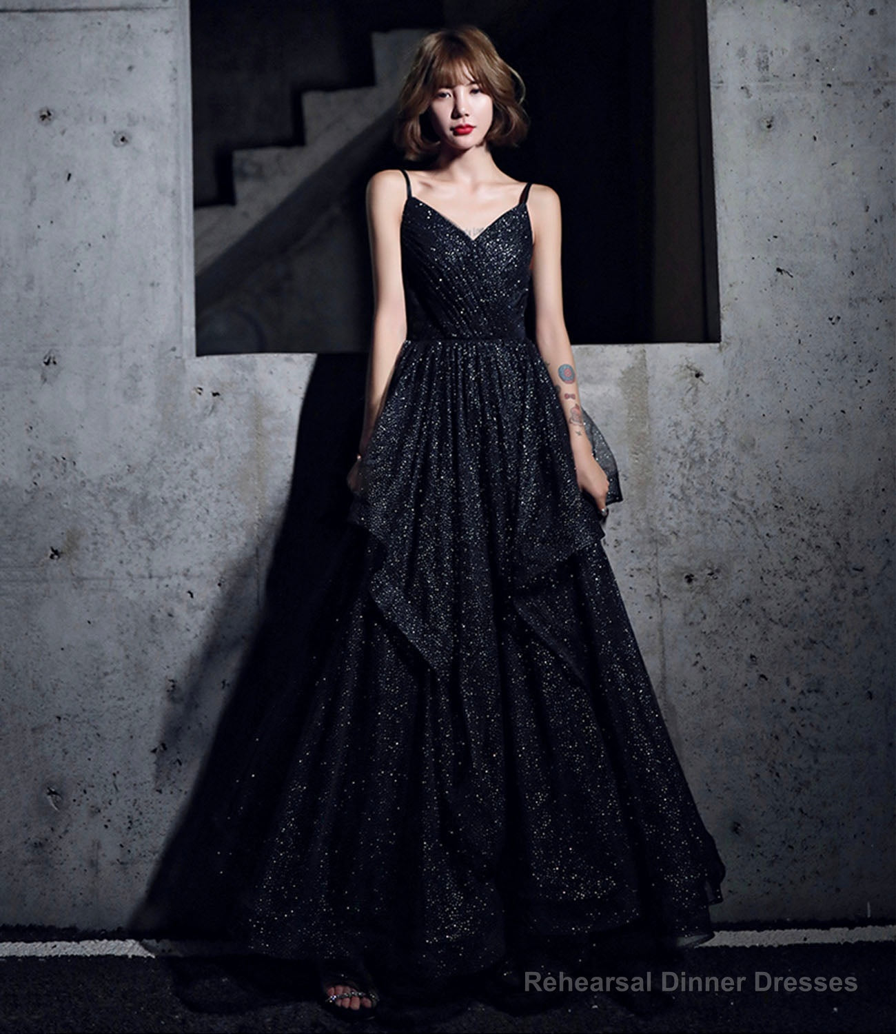 Black Simple v neck tulle long prom dress A line evening dress Main image