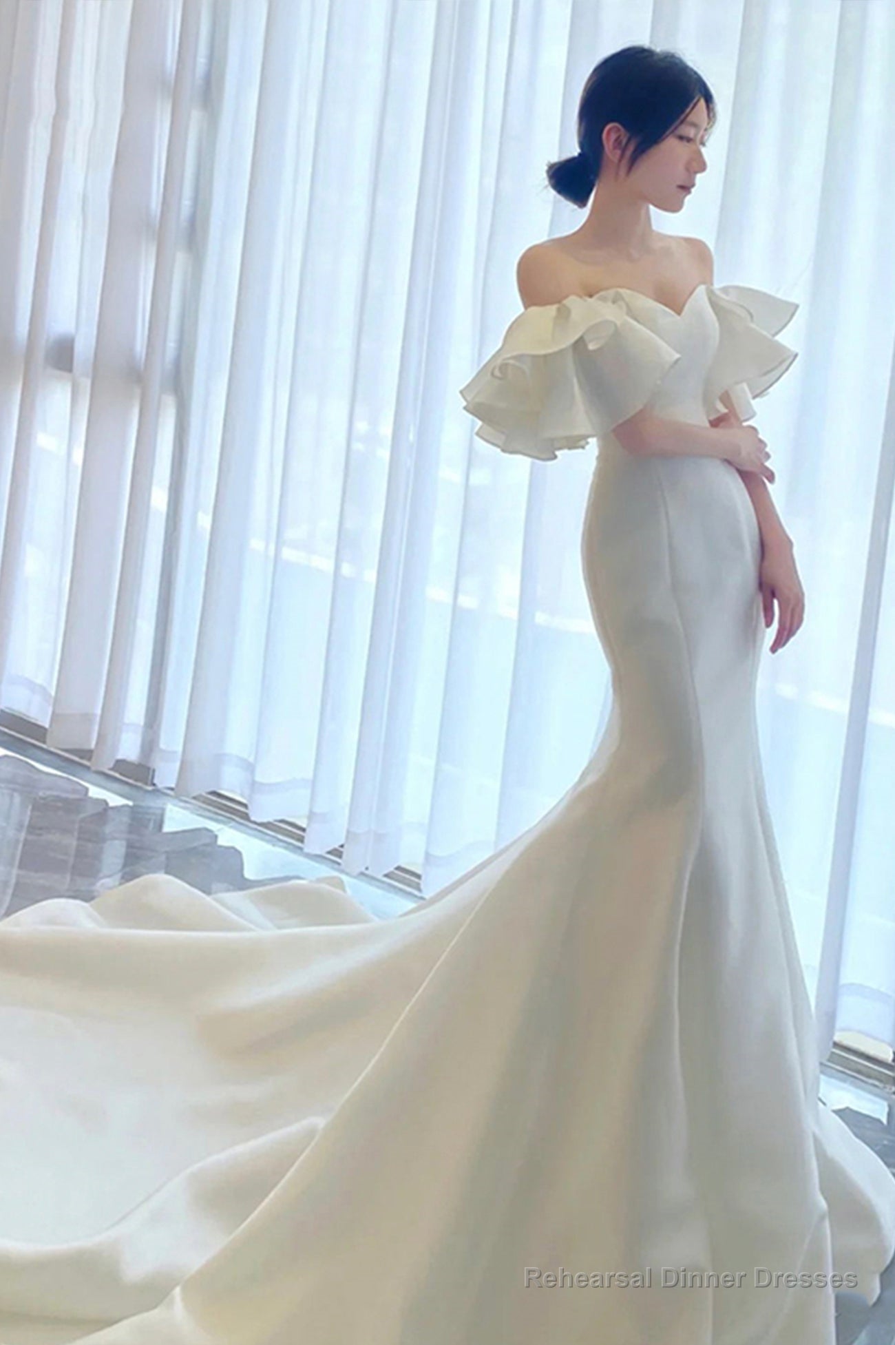 White satin long prom dress mermaid evening dress Secondary image