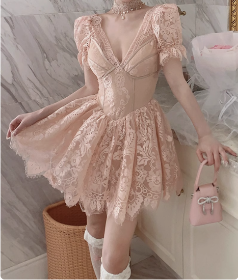 French Palace Lace V-Neck Short Sleeve A-Line Pink 17Th Birthday Homecoming Dress Secondary image