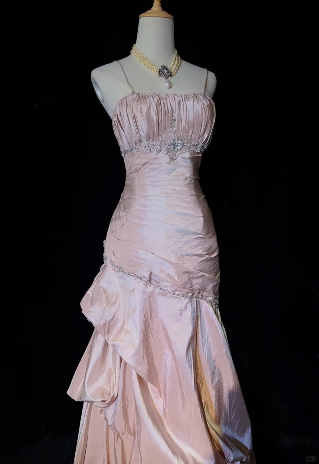 Sweet Spaghetti Straps Mermaid Classy Evening Dress Pink Satin Layered Pleated Classy Prom Dress With Beading Secondary image