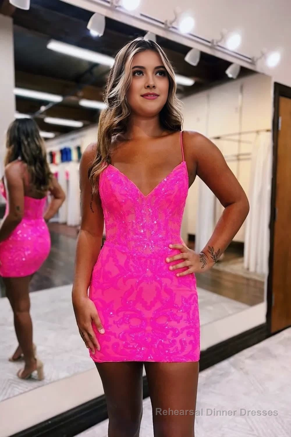 Glitter Fitted V-Neck Spaghetti Straps Sequined Appliques Homecoming Dress