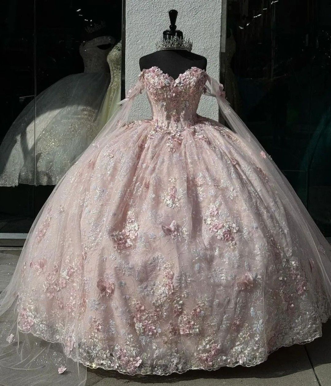 Gorgeous Pink Applique Ball Gowns Tulle Lace Off-The-Shoulder Long Quinceanera Dress Tulle Sweet Birthday Dress