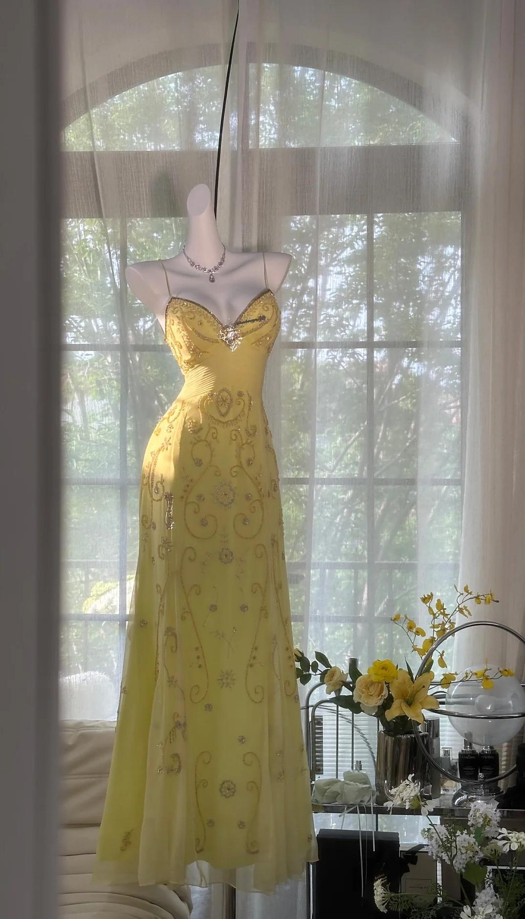 Gorgeous Butter Yellow Spaghetti Straps A-Line Tulle Beaded Long Classy Prom Dress Backless Classy Evening Gowns