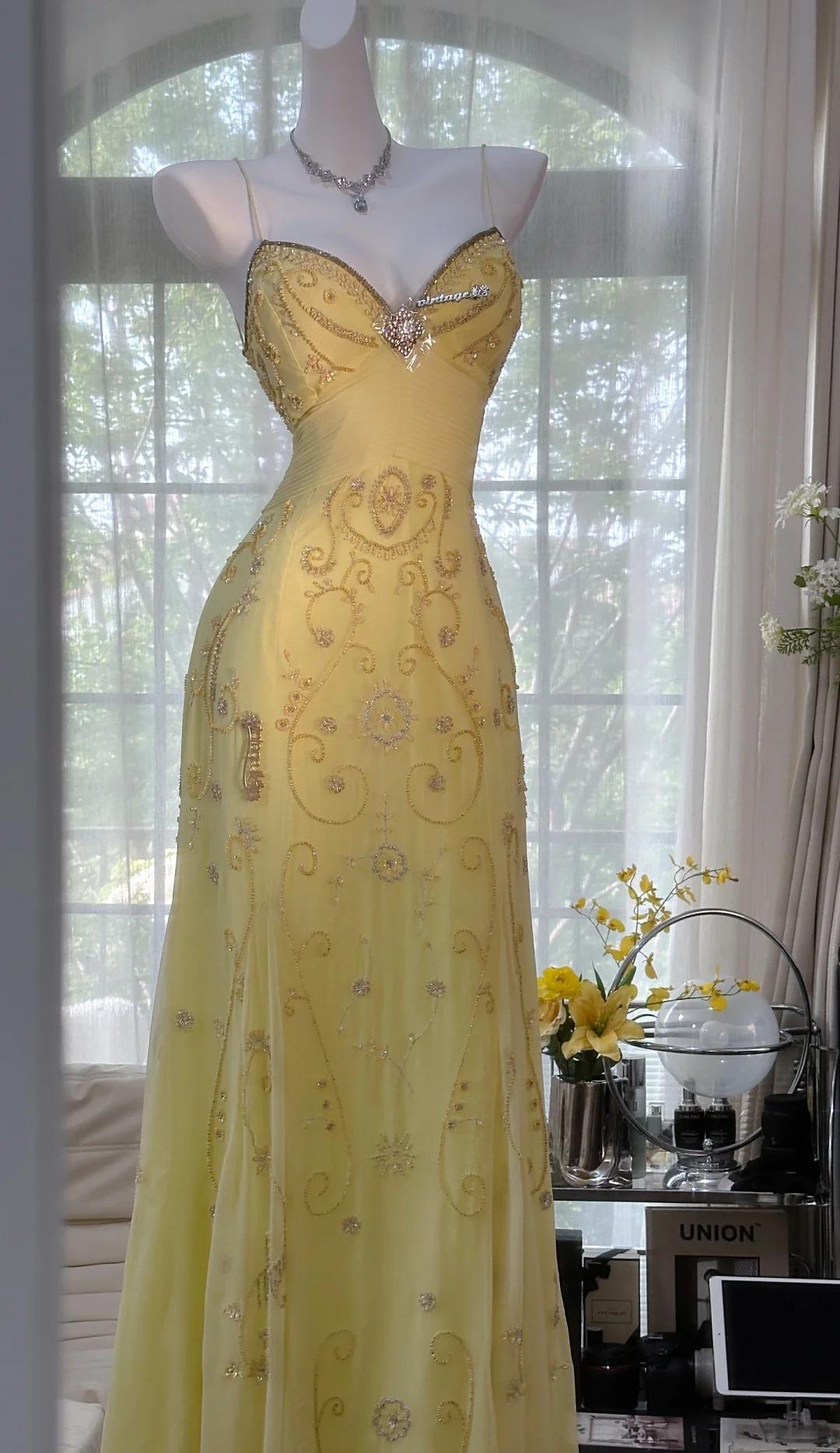 Gorgeous Butter Yellow Spaghetti Straps A-Line Tulle Beaded Long Classy Prom Dress Backless Classy Evening Gowns Main image