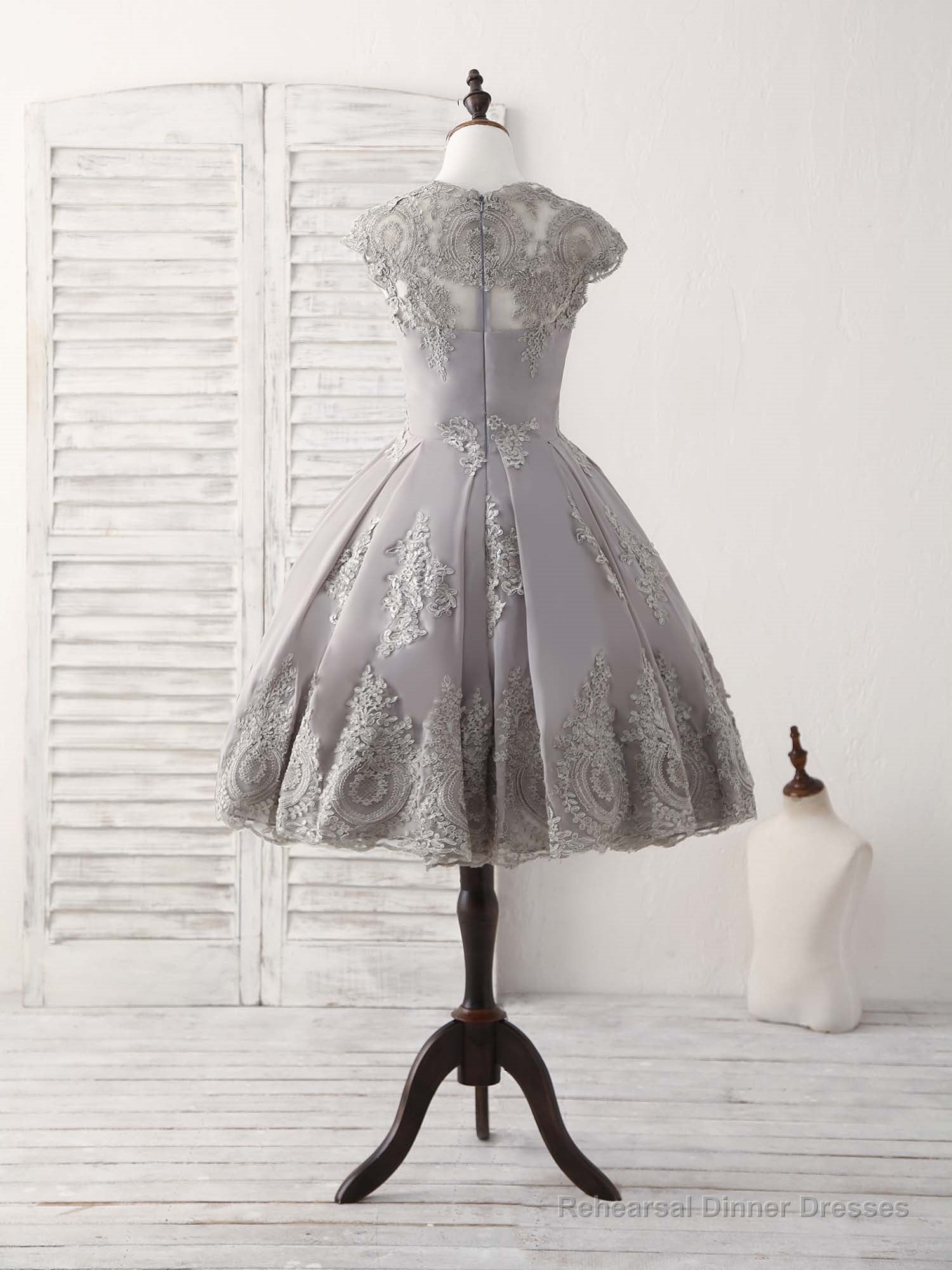 Gray Round Neck Lace Short Prom Dress Gray Bridesmaid Dress Secondary image