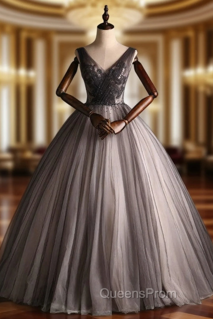 Gray Tulle V-neck Appliques Beading Sequins Quinceanera Dress Main image
