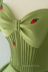 Green A-Line Long Evening Prom Dress Strawberry Lace, Lovely Short Sleeve Evening Dress