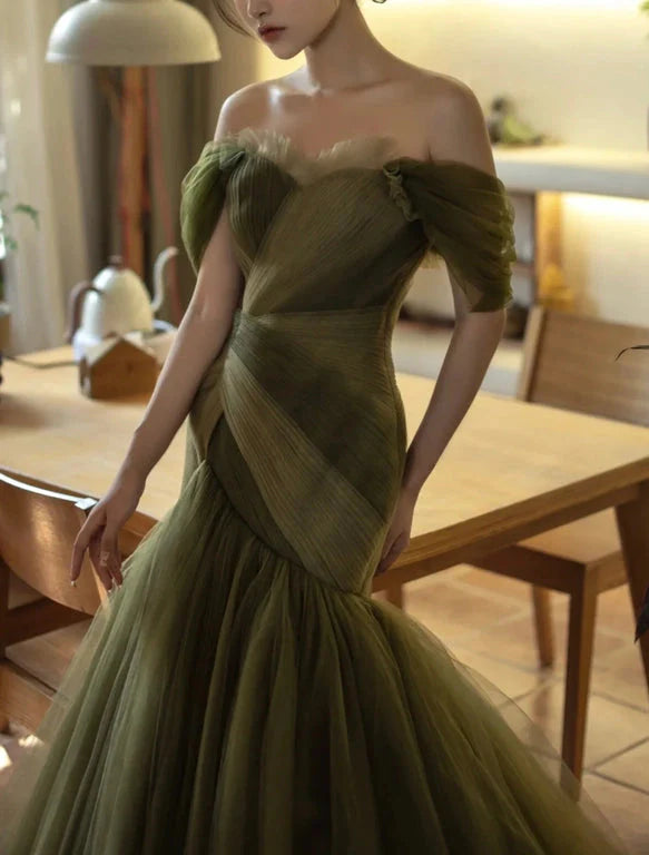 Green Beautiful Elegant Long Tulle Off-Shoulder Ball Gown Classy Evening Dress