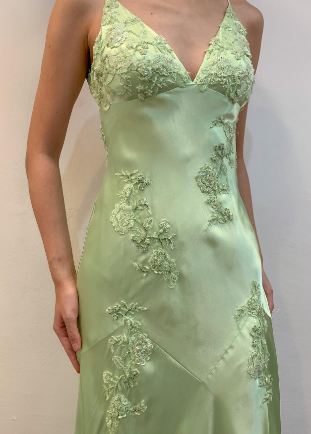Green Mermaid V Neck Appliques Satin Open Back Long Classy Prom Dress Outfits