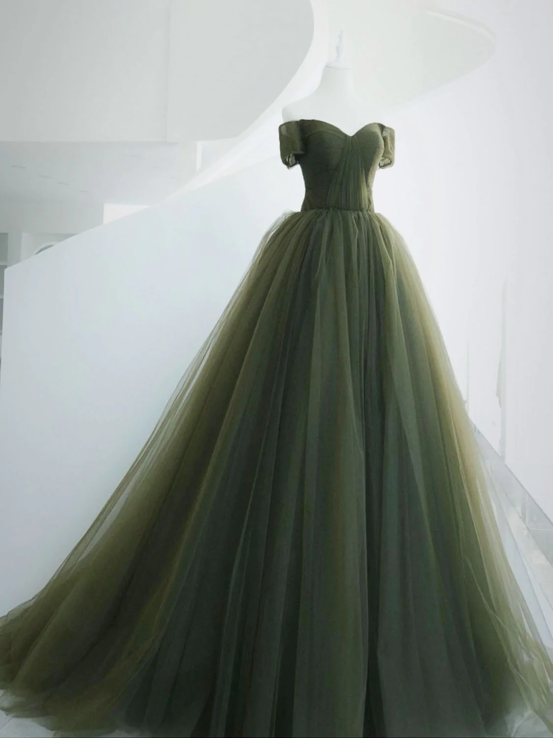 A-Line Sweetheart Neck Green Long Classy Prom Dress, Sweep Train Green Classy Dress Main image