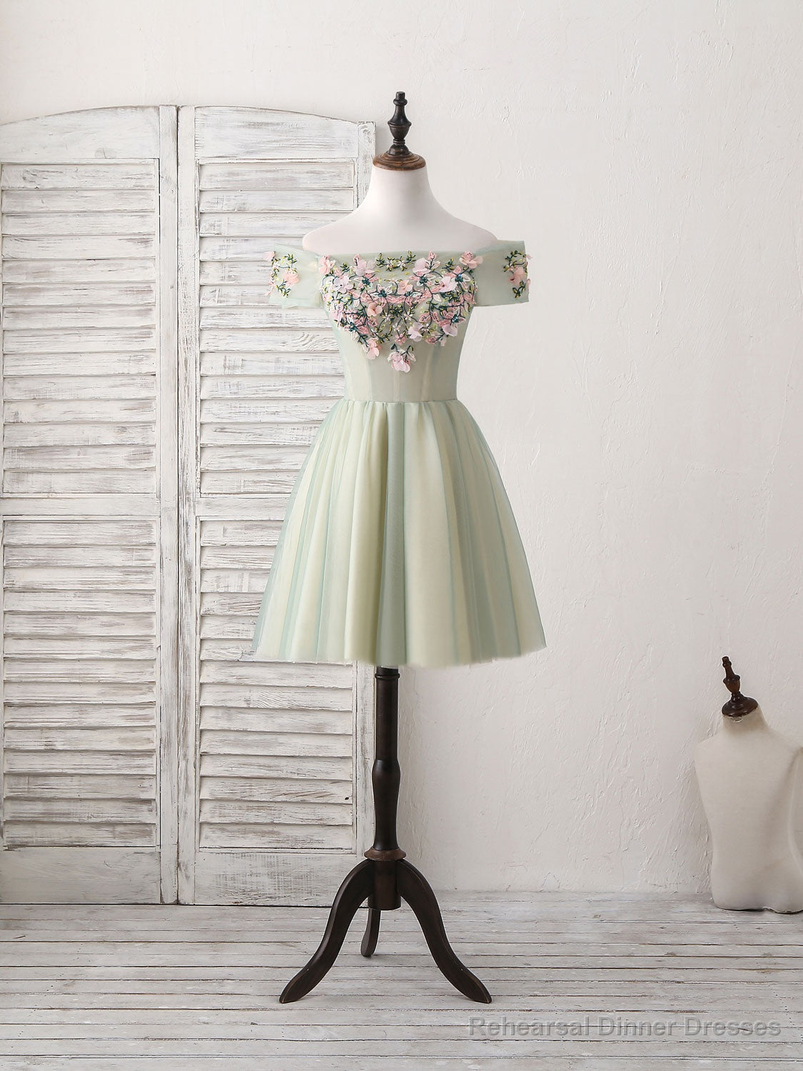Green Tulle Lace Applique Short Prom Dress, Green Homecoming Dress Secondary image