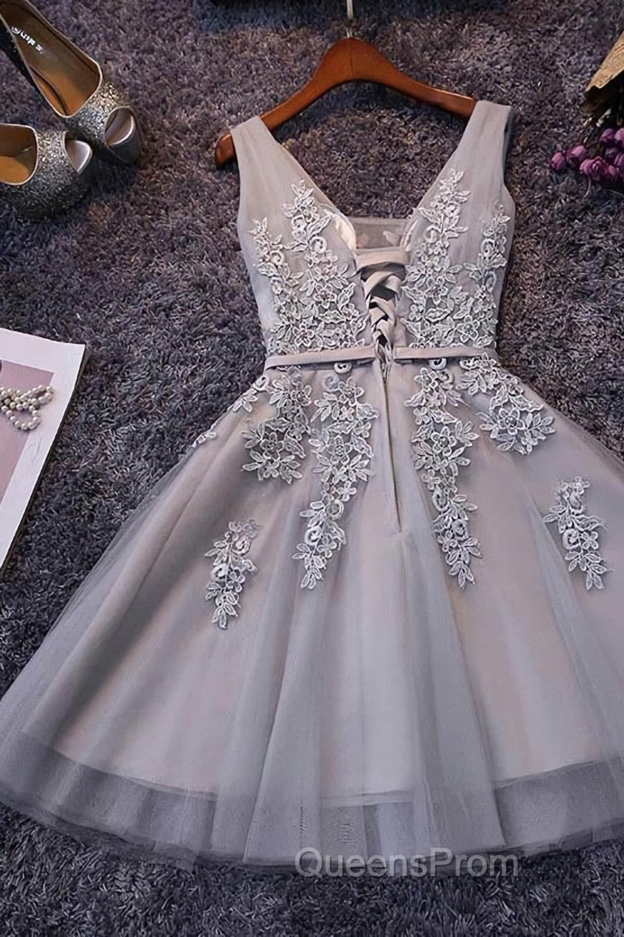 Grey Lace-up Tulle Short Homecoming Dress with Lace Appliques Secondary image