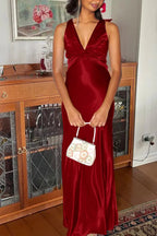 Halter V-Neck Classy Prom Dress Pleated Satin Sleeveless Long Classy Prom Party Dress