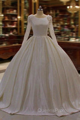 Ivory Long Sleevess Jewel Ruffless Flowers Bedaings Wedding Dress
