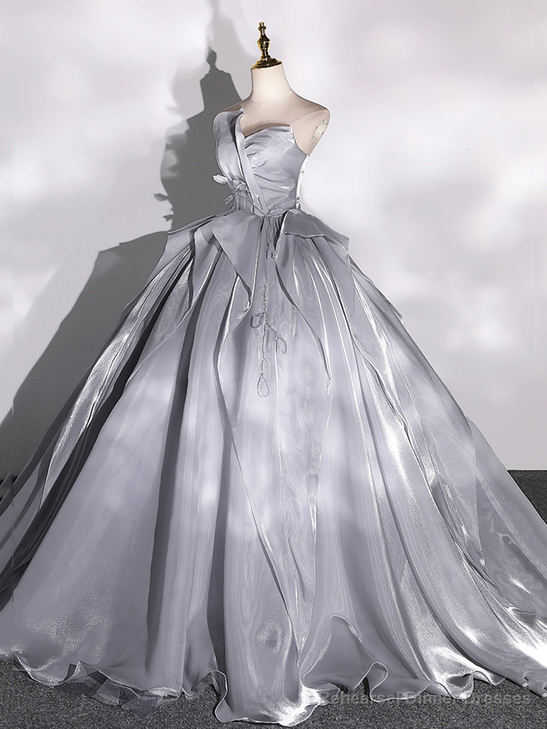 Gray Strapless Tulle Long Ball Gown, A-Line Evening Dress Formal Dress Main image