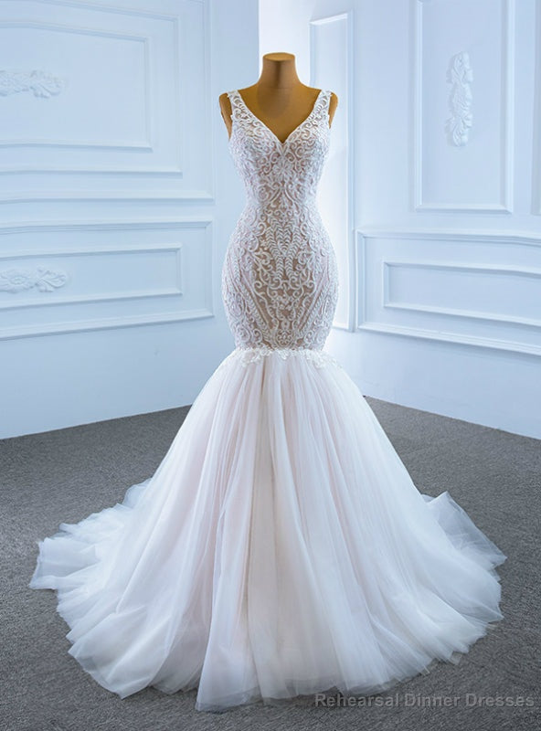 Largest Sexy White Mermaid Tulle V-neck Appliques Formal Wedding Dress Main image