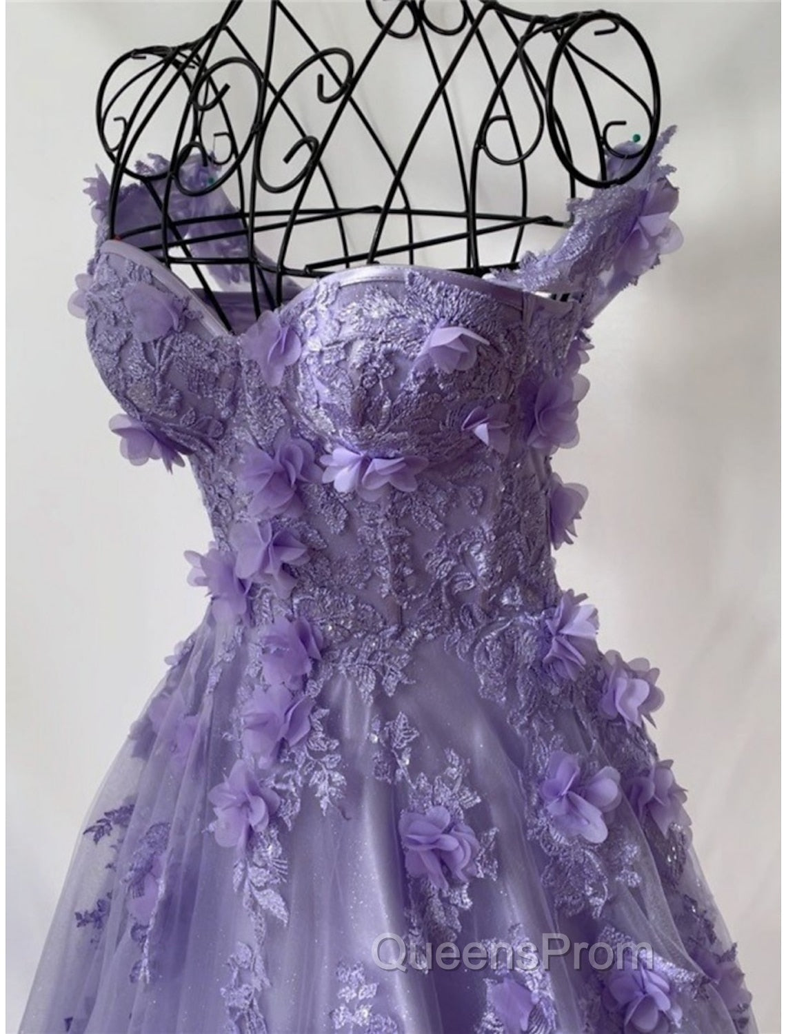 A-Line Evening Prom Dress Elegant Dress Formal Sweep / Brush Train Sleeveless Sweetheart Tulle with Pleats Sequin Appliques