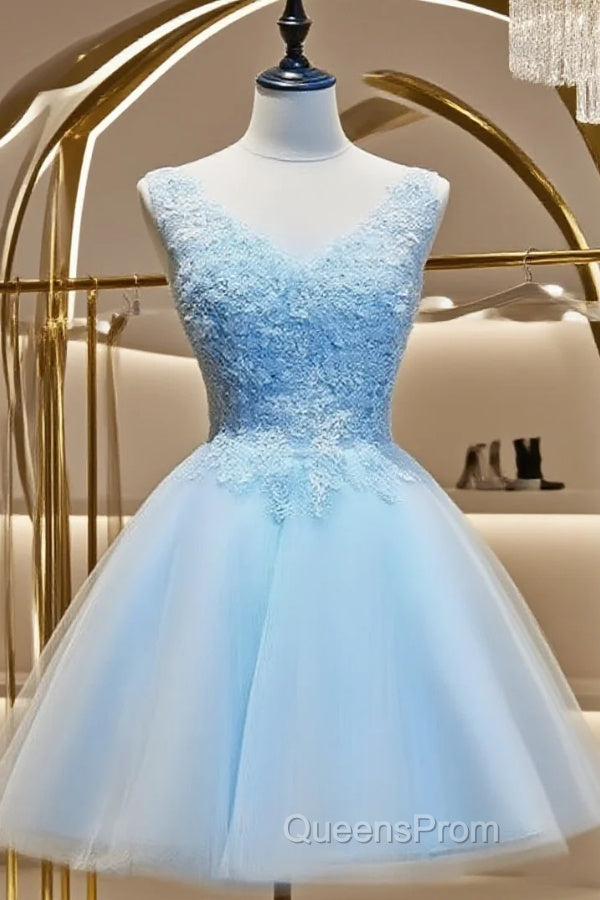 Light Blue Tulle Short Party Dress With Lace Applique, V-Neckline Homecoming Dress Main image