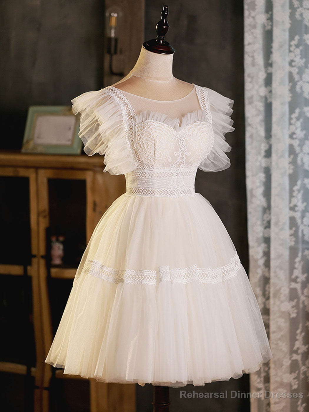 Light Champagne Round Neck Tulle Lace Short Prom Dress, Puffy Homecoming Dress