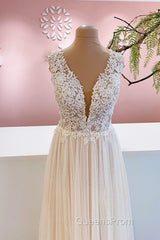 Long A-Line Sweetheart Tulle Backless Wedding Dress With Floral Lace